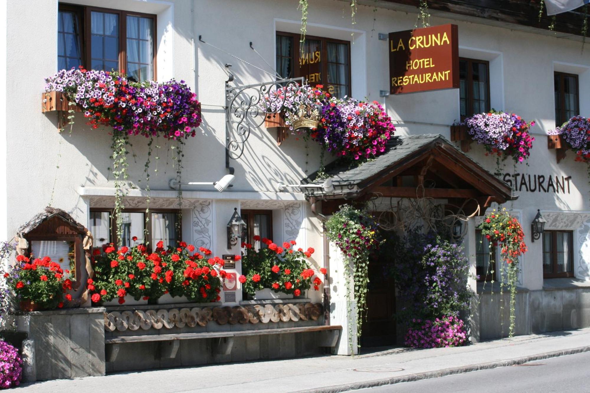 Hotel La Cruna Sedrun Exterior foto